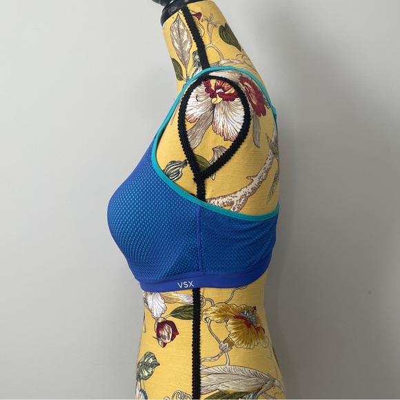 Victoria’s Secret VSX Sport Dual Support Sports Bra Size 36C - Picture 3 of 12